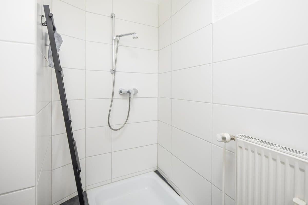 Spacious 2 Bedroom Apartment Hamborg Eksteriør billede